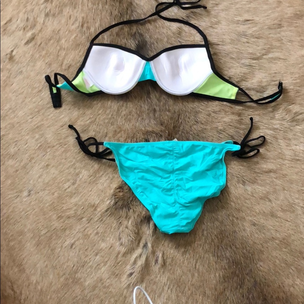 Target bikini - Picture 2 of 3